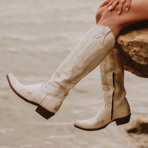 Old Gringo White Heeled Boots - Picture 2 of 16